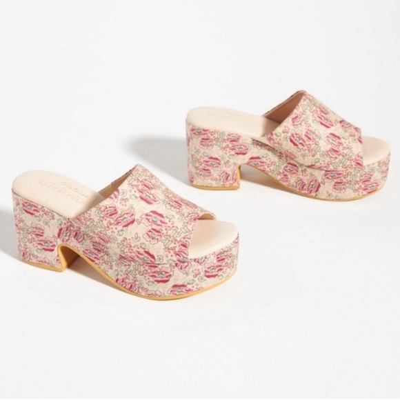 Anthropologie Shoes - Anthropologie Matisse Terry Floral Platform Sandals Size 6